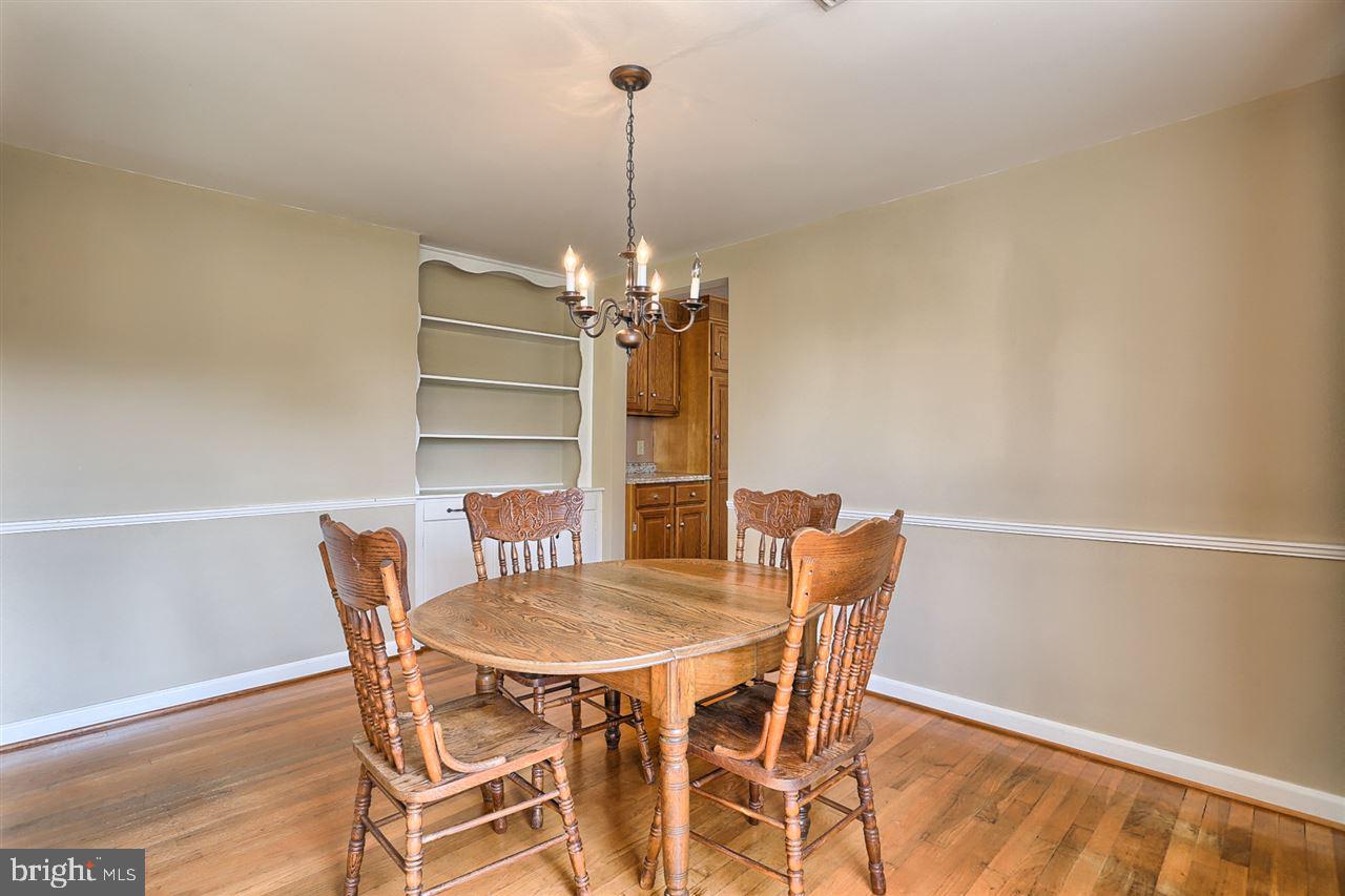 861 Locust Grove Road York, PA 17402 - Photo 12 of 31 Gallery Image 12