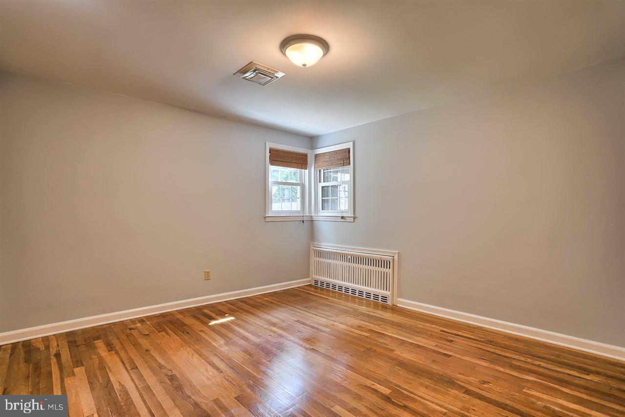 861 Locust Grove Road York, PA 17402 - Photo 17 of 31 Gallery Image 17