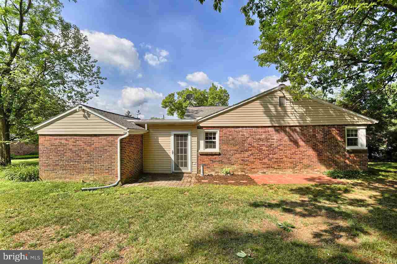 861 Locust Grove Road York, PA 17402 - Photo 27 of 31 Gallery Image 27
