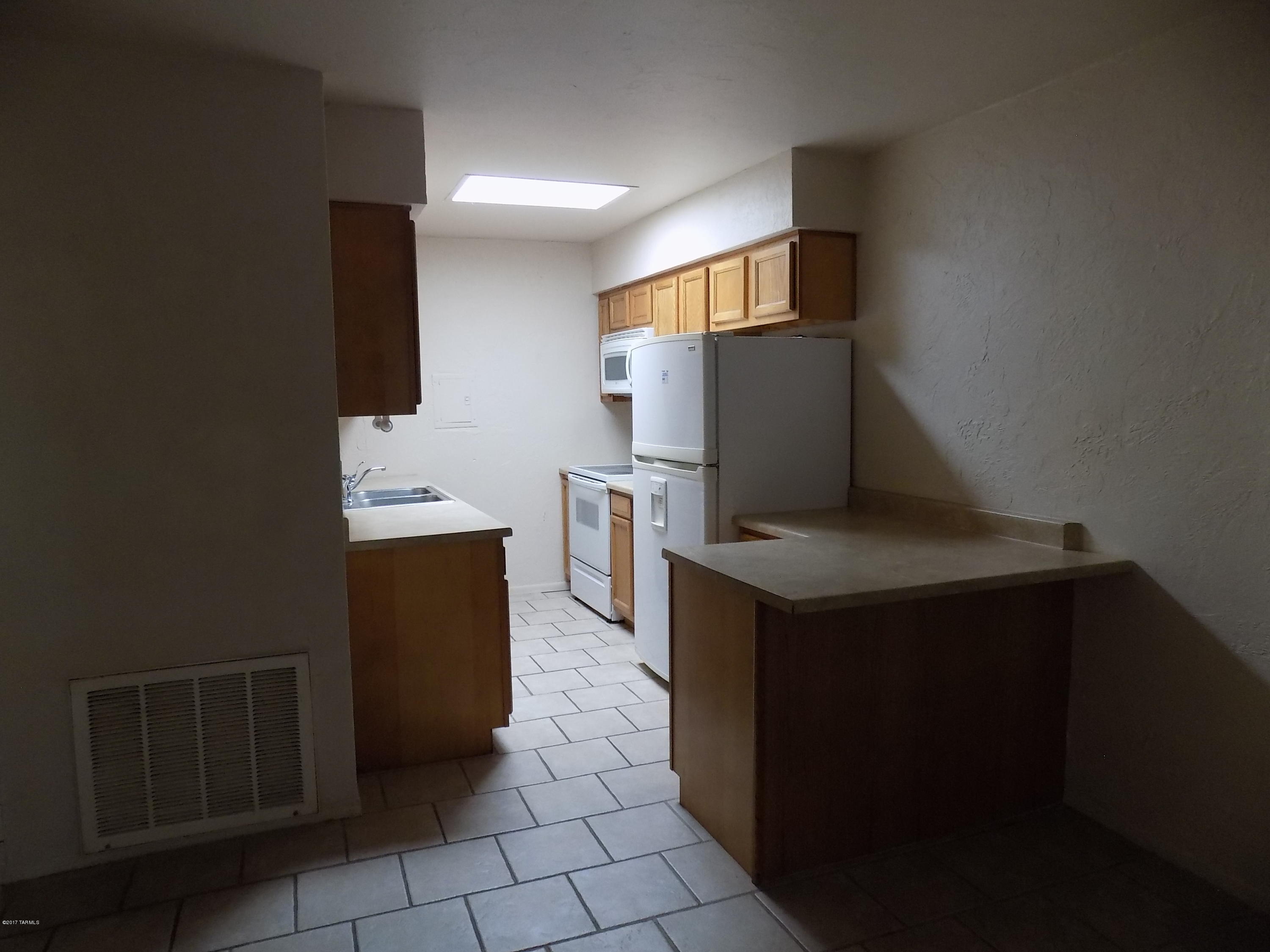 810 South Kolb Road, Unit 48 Tucson, AZ 85710 - Photo 6 of 15