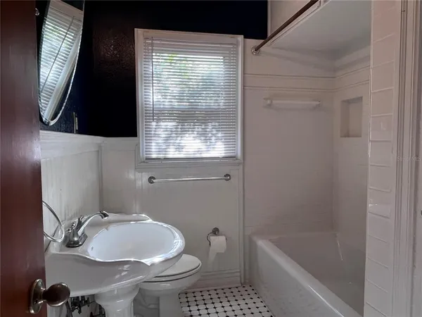 $1,775 | 12 South University Circle, DeLand, FL 32724