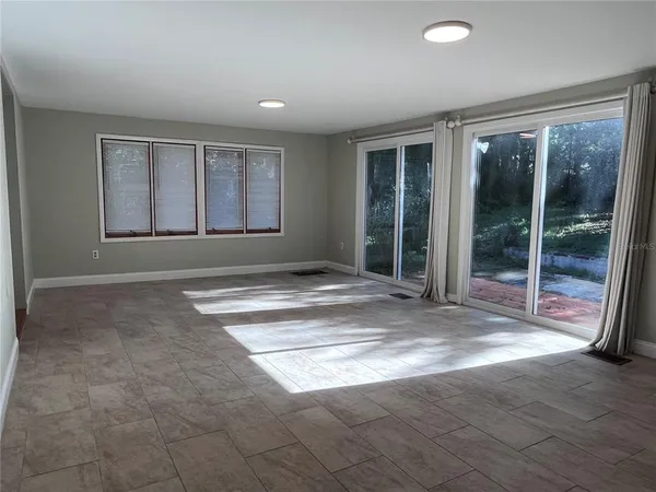 $1,775 | 12 South University Circle, DeLand, FL 32724