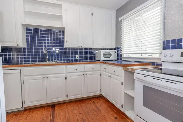 $1,775 | 12 South University Circle, DeLand, FL 32724