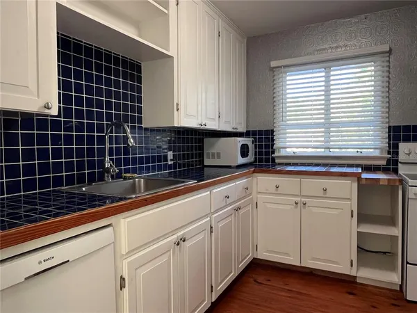 $1,775 | 12 South University Circle, DeLand, FL 32724