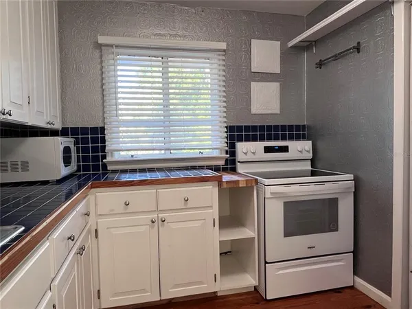 $1,775 | 12 South University Circle, DeLand, FL 32724