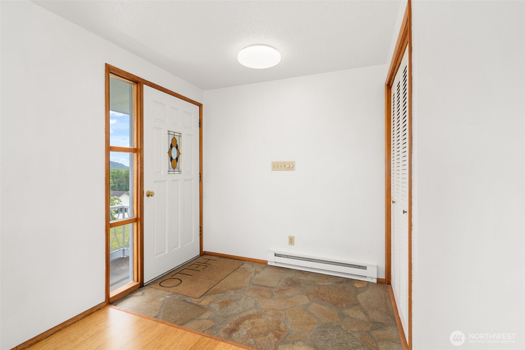 209 Harrison Street North Raymond, WA 98577 - Photo 6 of 35