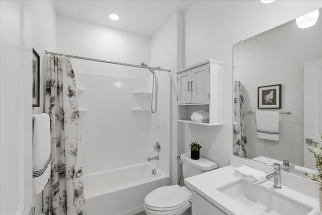 $879,000 | 2481 Azalea Avenue, Tracy, CA 95376