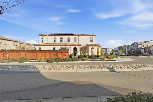 $879,000 | 2481 Azalea Avenue, Tracy, CA 95376