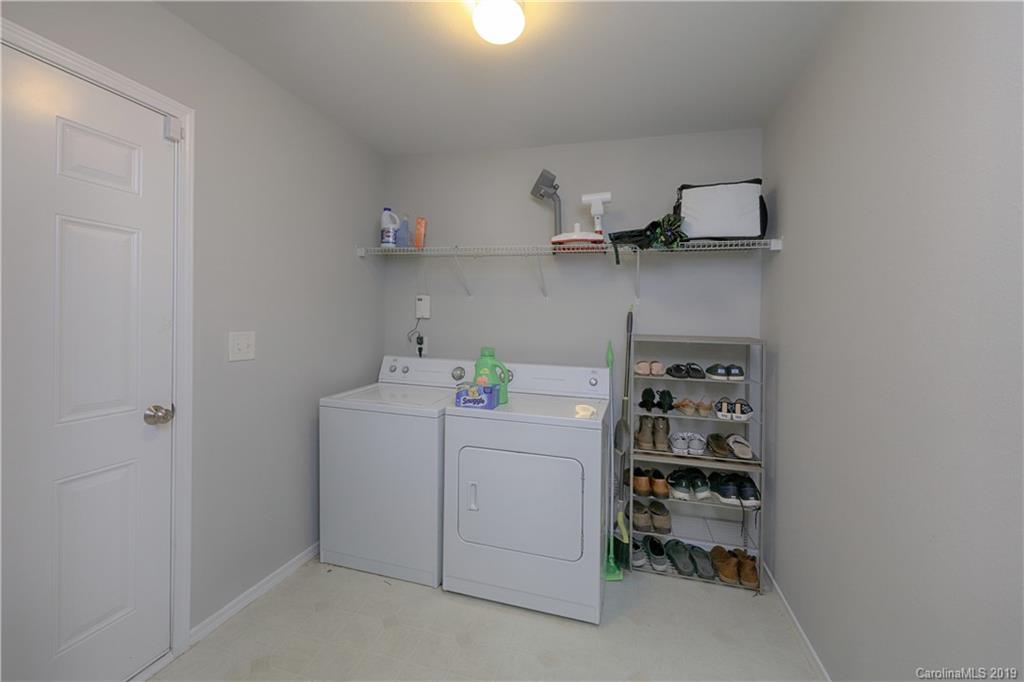 8736 Chalkstone Road Charlotte, NC 28216 - Photo 14 of 36 Gallery Image 14