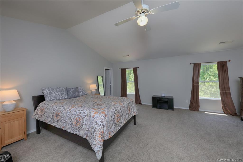 8736 Chalkstone Road Charlotte, NC 28216 - Photo 18 of 36 Gallery Image 18