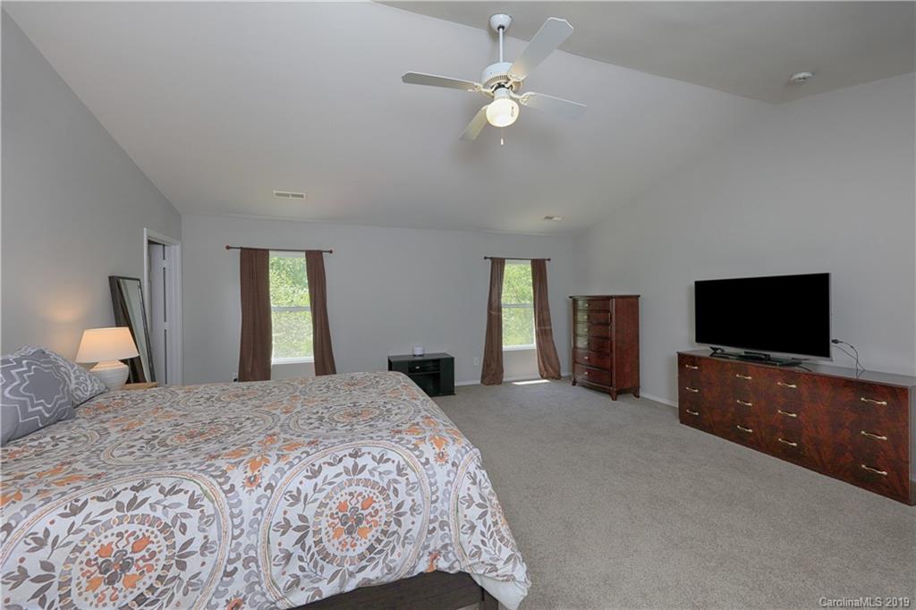 8736 Chalkstone Road Charlotte, NC 28216 - Photo 19 of 36 Gallery Image 19