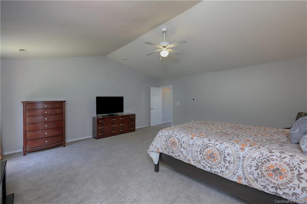 8736 Chalkstone Road Charlotte, NC 28216 - Photo 21 of 36 Gallery Image 21