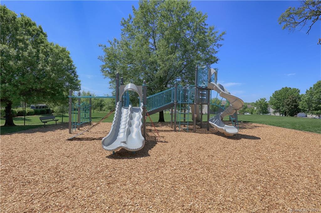 8736 Chalkstone Road Charlotte, NC 28216 - Photo 36 of 36 Gallery Image 36