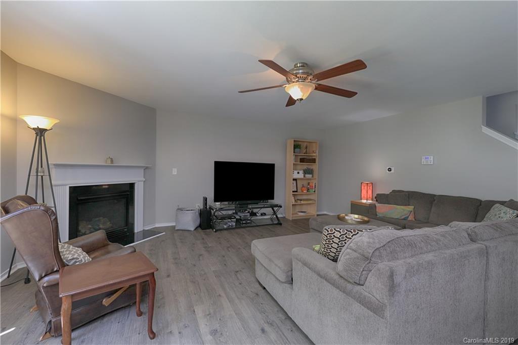 8736 Chalkstone Road Charlotte, NC 28216 - Photo 8 of 36 Gallery Image 8