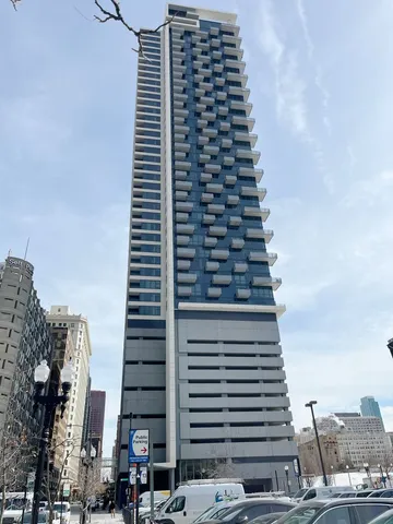 $277,000 | 235 West Van Buren Street, Unit 2908, Chicago, IL 60607