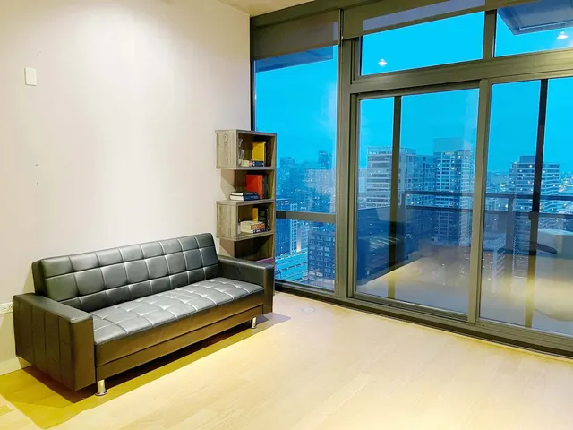 $277,000 | 235 West Van Buren Street, Unit 2908, Chicago, IL 60607