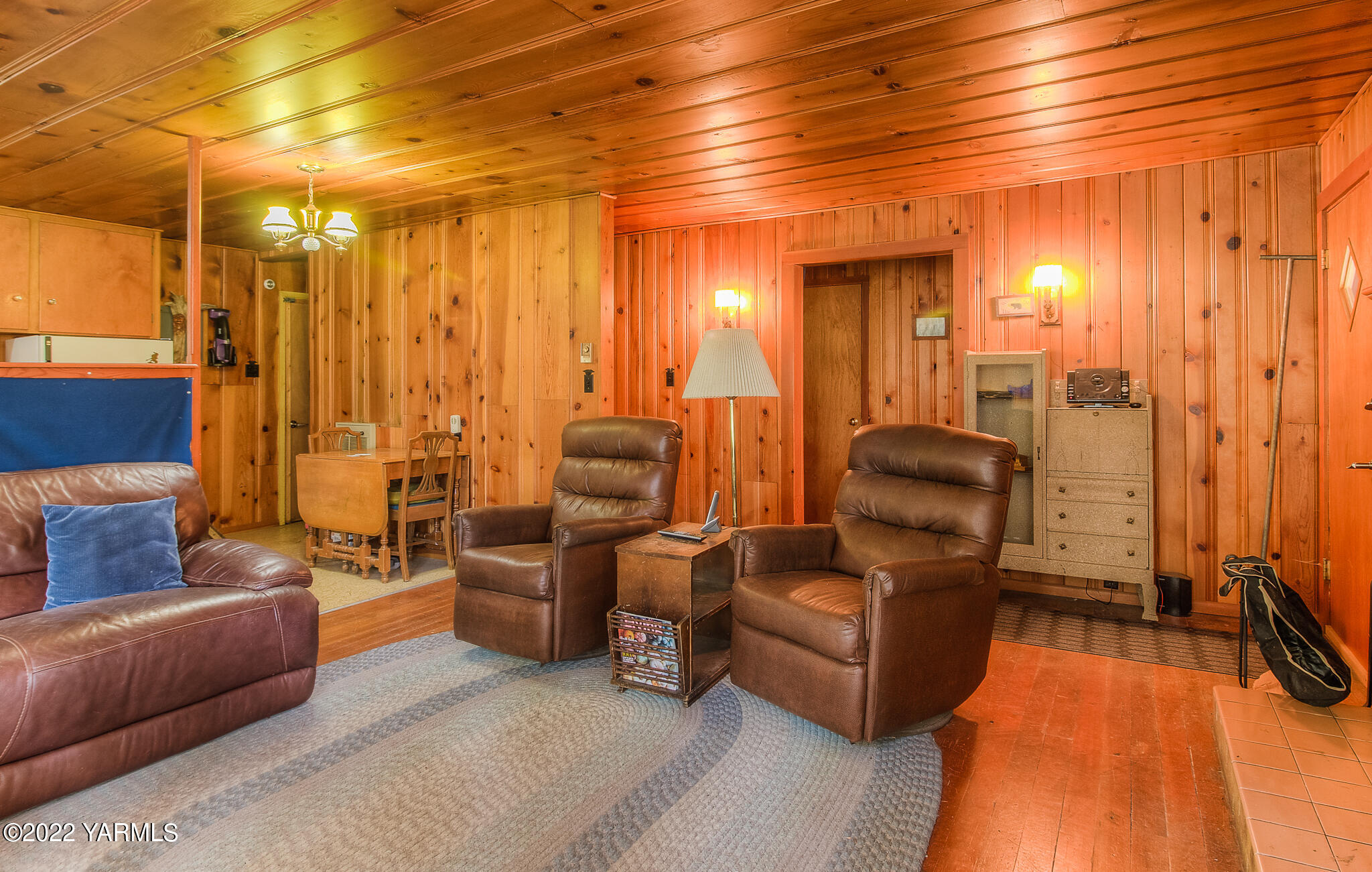 35941 Highway 12, Unit 12 Naches, WA 98937 - Photo 11 of 37 a living room with furniture