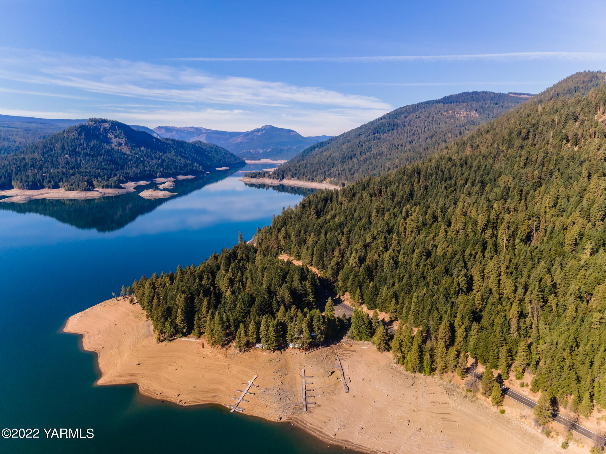 35941 Highway 12, Unit 12 Naches, WA 98937 - Photo 32 of 37 a view of a yard with a lake