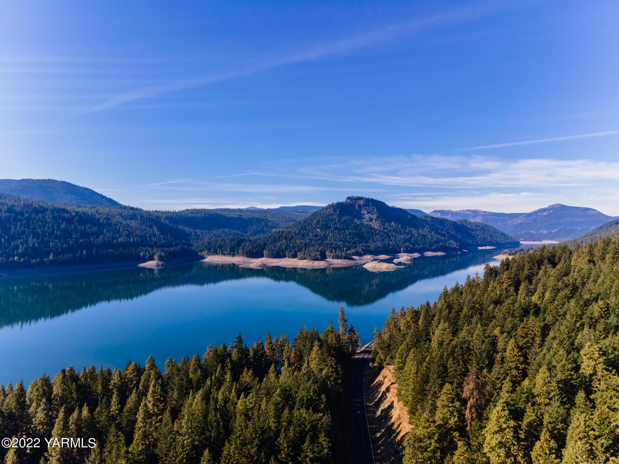 35941 Highway 12, Unit 12 Naches, WA 98937 - Photo 34 of 37 a view of lake and mountain