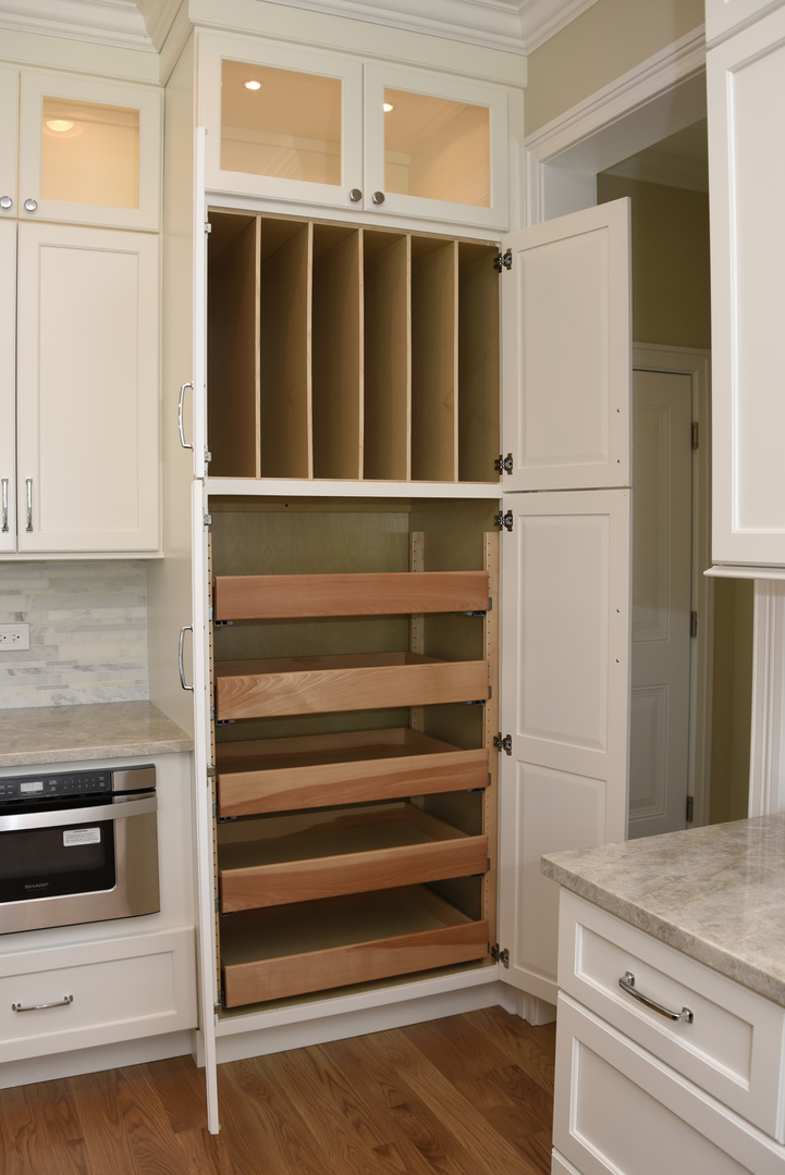 443 Hill Road Winnetka, IL 60093 - Photo 5 of 12 a view of walk in closet with empty racks