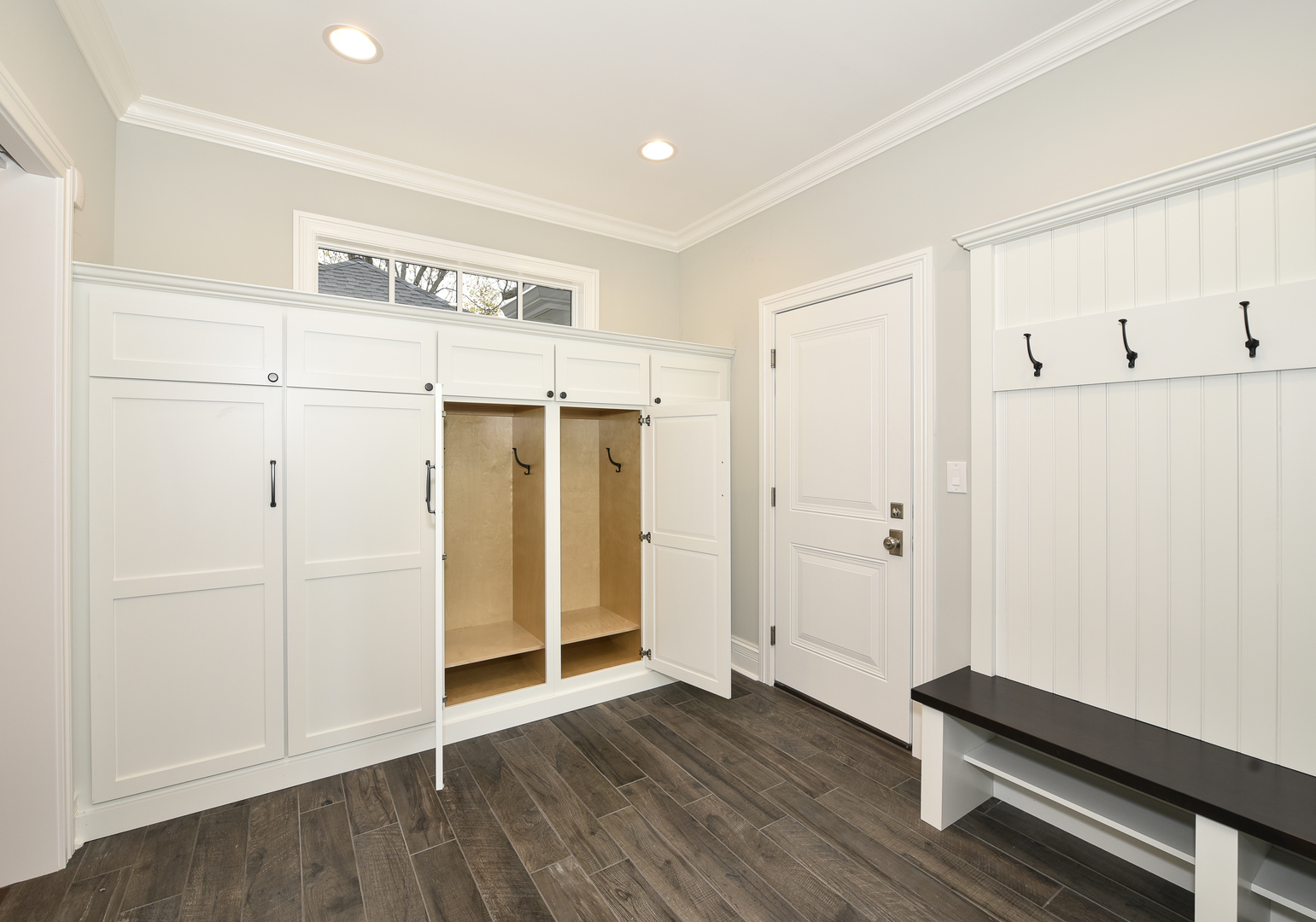 443 Hill Road Winnetka, IL 60093 - Photo 10 of 12 a view of a livingroom with wooden floor