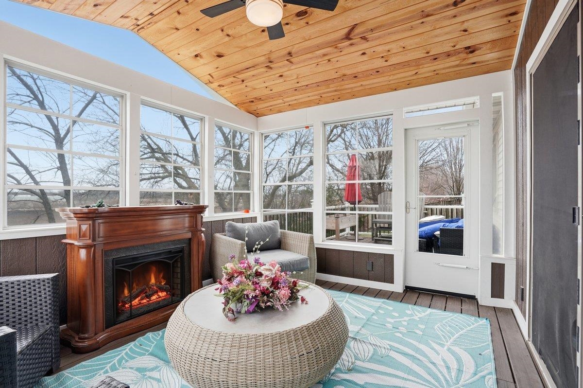 1707 Sapphire Way Sun Prairie, WI 53590 - Photo 11 of 41