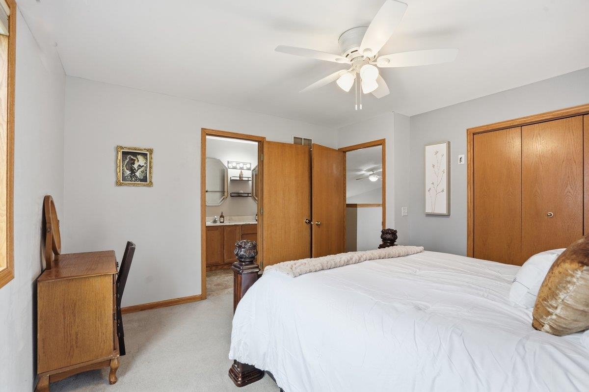 1707 Sapphire Way Sun Prairie, WI 53590 - Photo 16 of 41