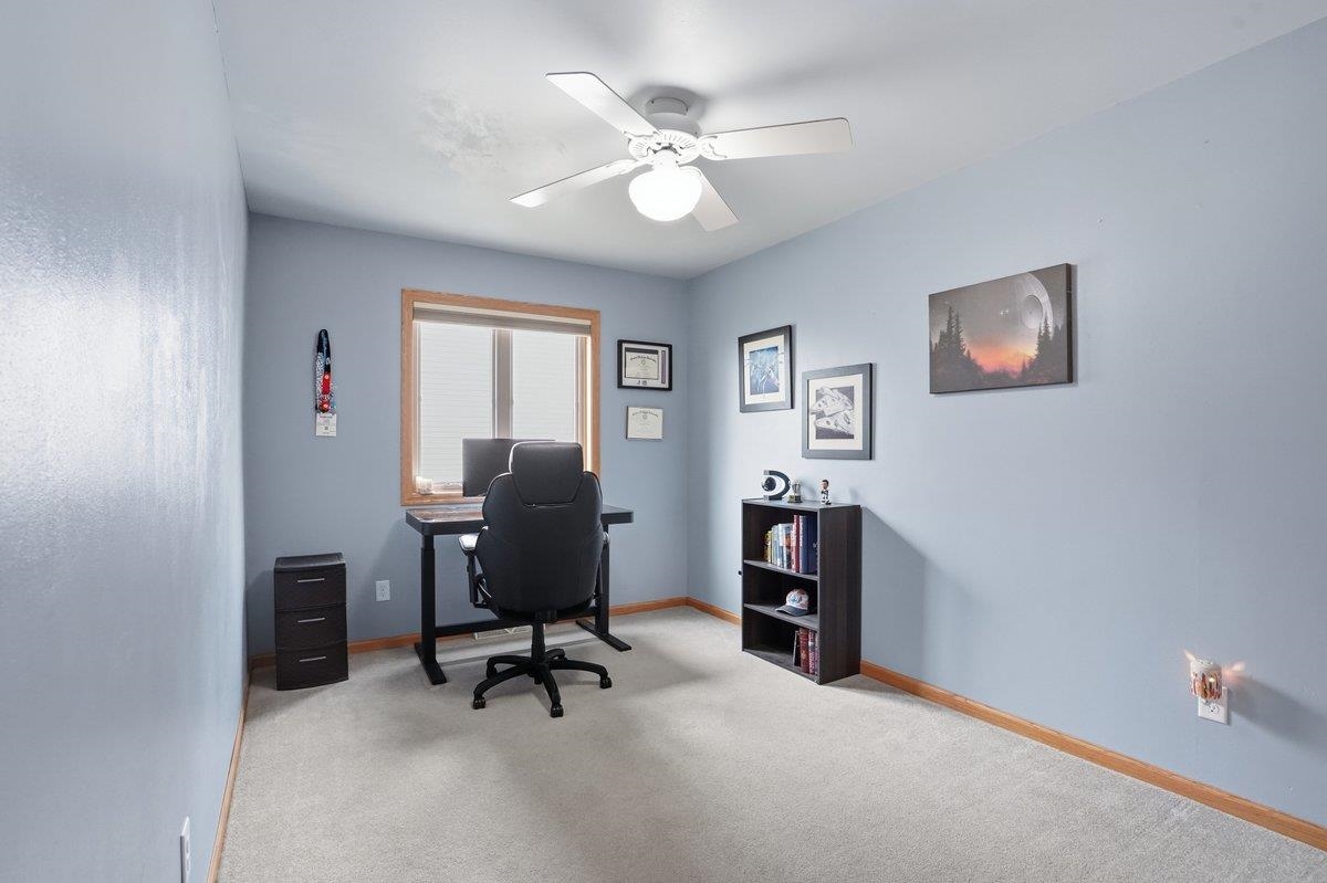 1707 Sapphire Way Sun Prairie, WI 53590 - Photo 19 of 41