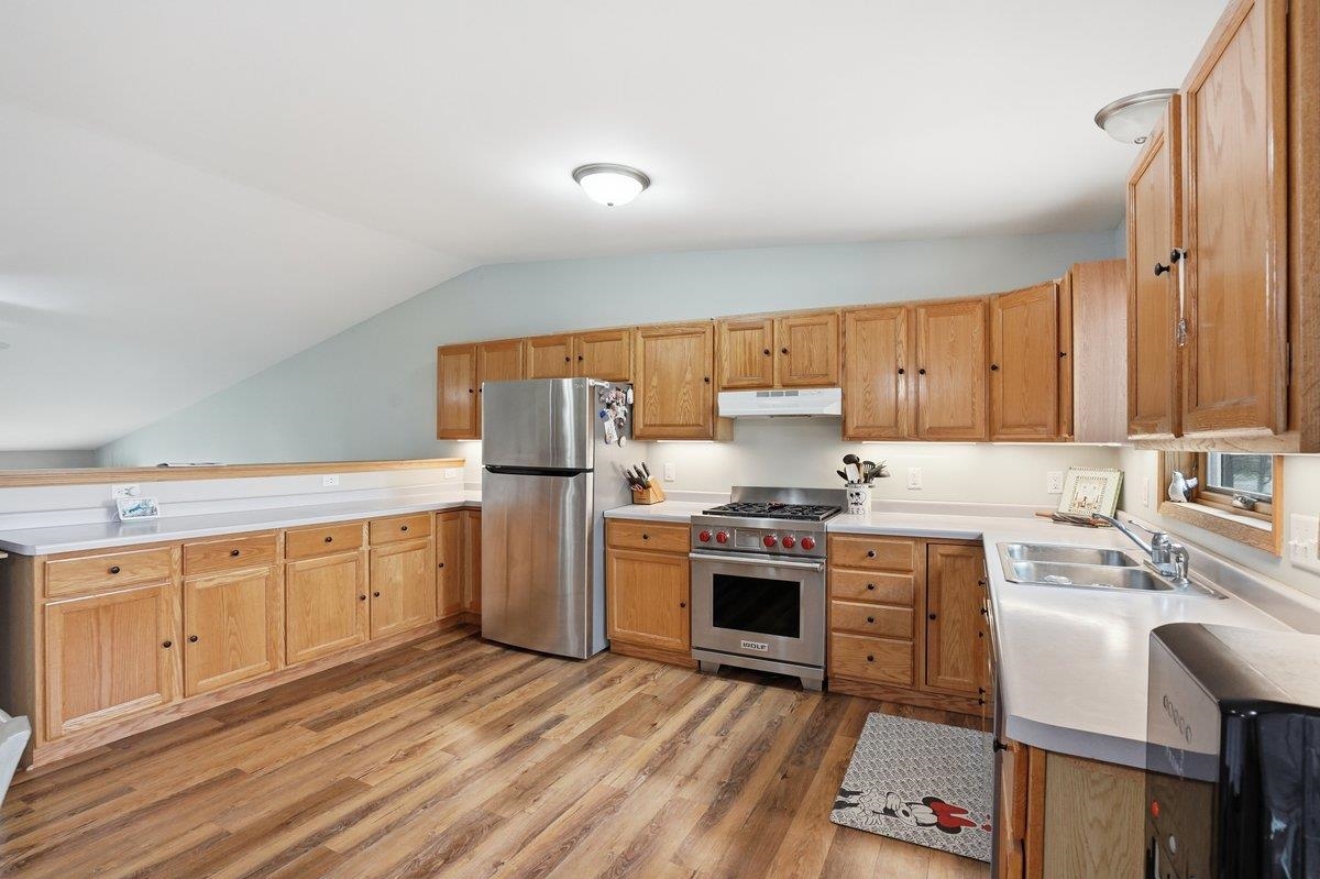 1707 Sapphire Way Sun Prairie, WI 53590 - Photo 7 of 41