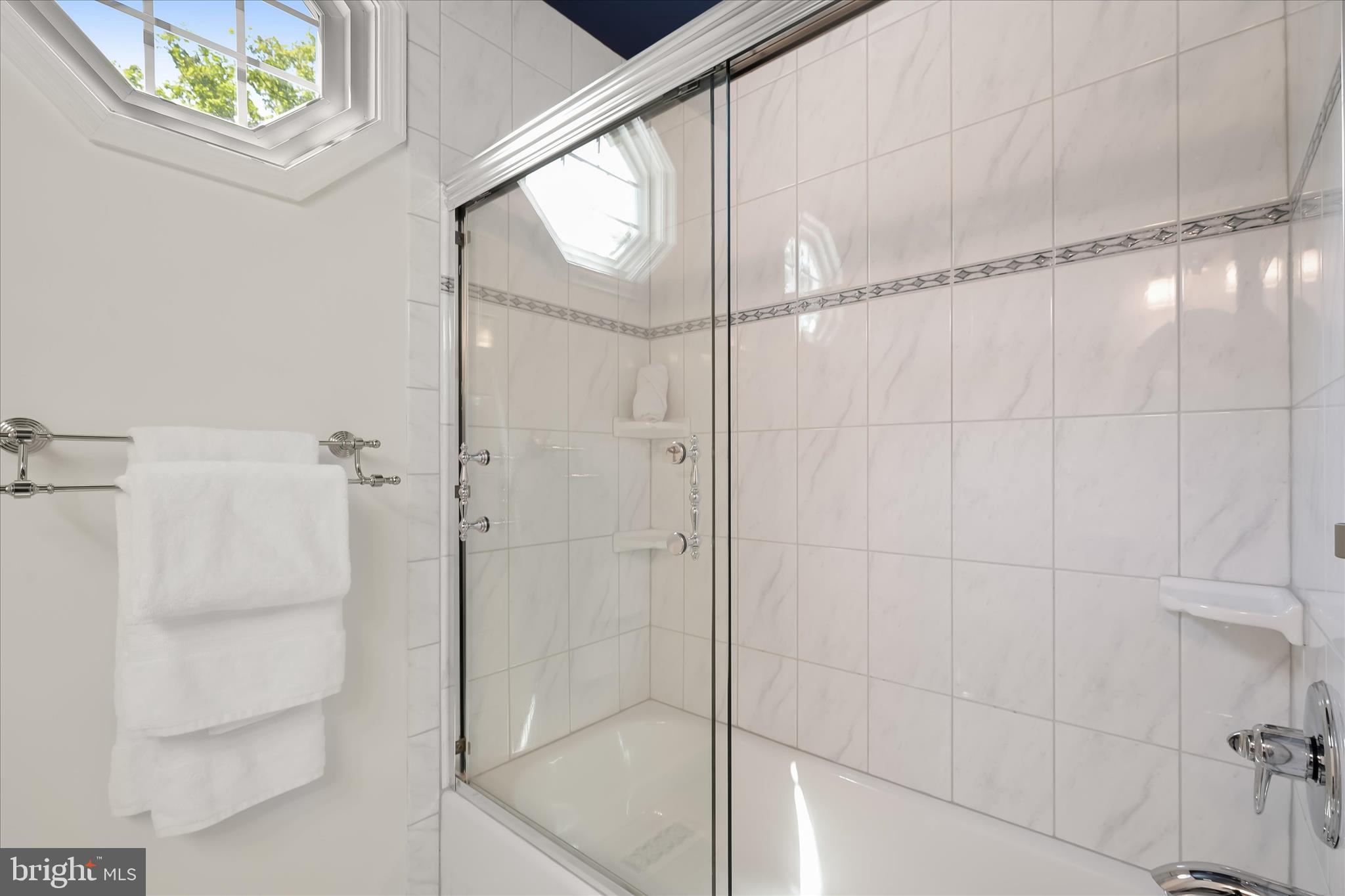 345 Derbyshire Lane Riva, MD 21140 - Photo 29 of 42 Hall bath shower