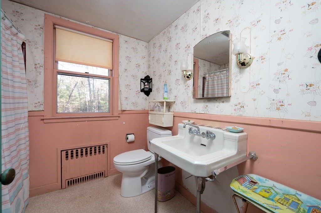 137 Booth Hill Road Scituate, MA 02066 - Photo 12 of 24 Gallery Image 12