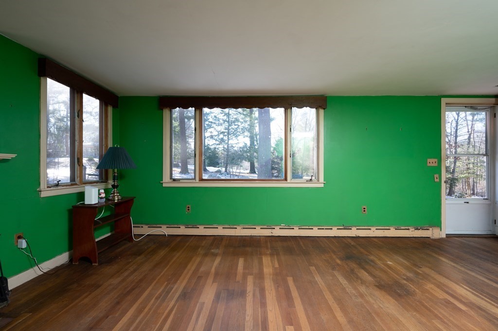 137 Booth Hill Road Scituate, MA 02066 - Photo 5 of 24 Gallery Image 5