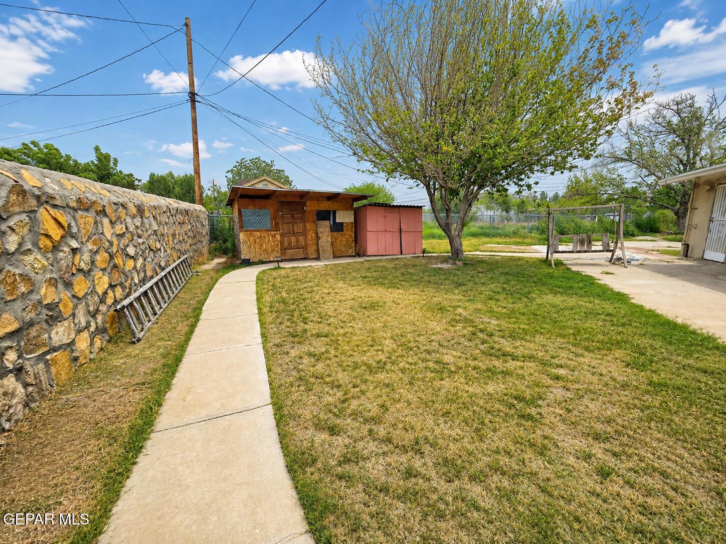 305 McCune Road El Paso, TX 79915 - Photo 5 of 23 1000058093
