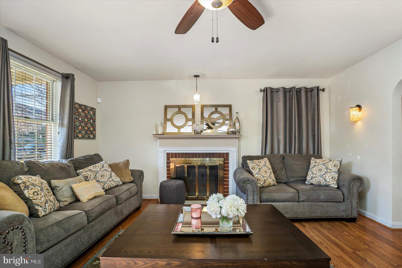 1912 Heathfield Road Baltimore, MD 21239 - Photo 4 of 28