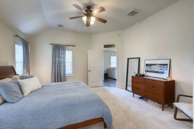 $1,900 | 108 Cove Circle, Conroe, TX 77356