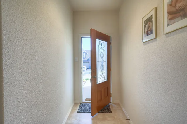 $1,900 | 108 Cove Circle, Conroe, TX 77356