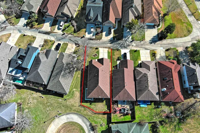 $1,900 | 108 Cove Circle, Conroe, TX 77356