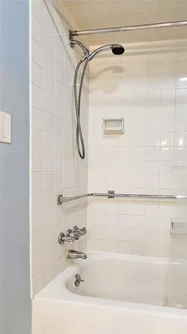 $1,300 | 4318 Tahitian Gardens Circle, Unit B, Holiday, FL 34691