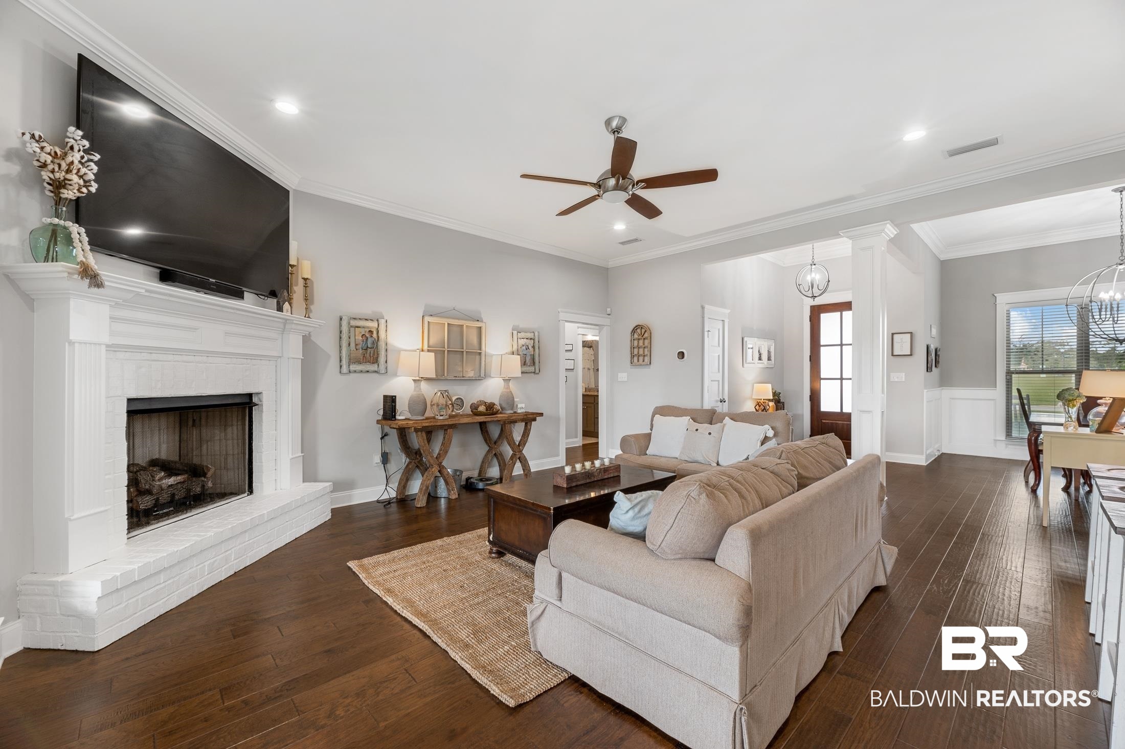 217 Garrison Boulevard Fairhope, AL 36532 - Photo 8 of 41 Living Room