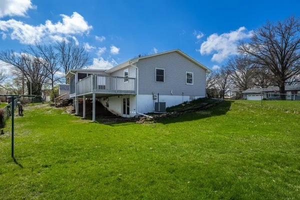 $245,000 | 1107 Idaho Avenue, Davenport, IA 52804