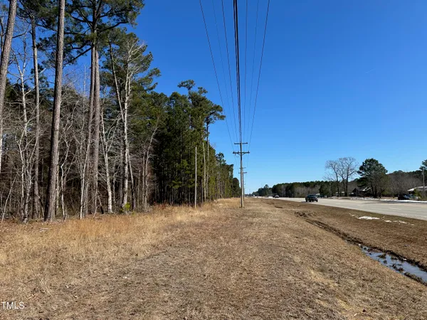 $2,000 | 1541 Highway 17, Windsor, NC 27983