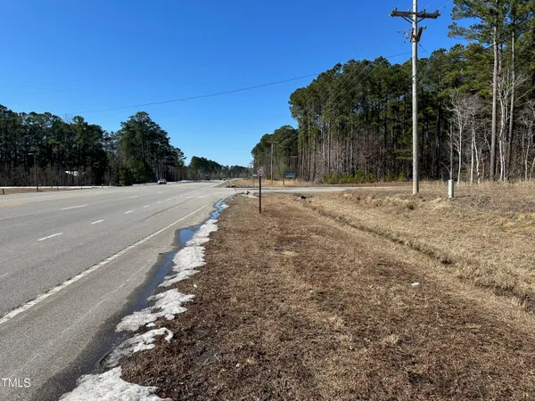 $2,000 | 1541 Highway 17, Windsor, NC 27983