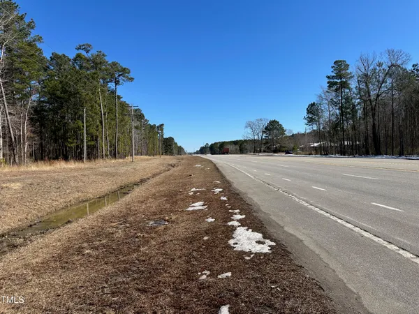 $2,000 | 1541 Highway 17, Windsor, NC 27983