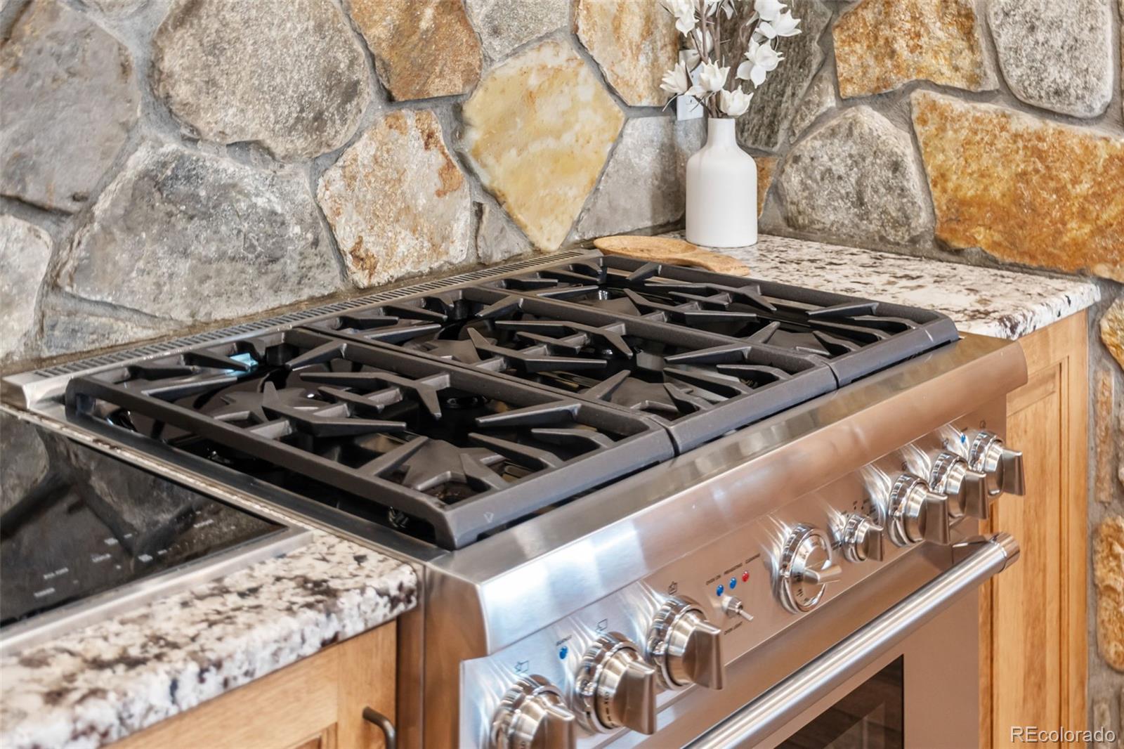 9567 Poppy Way Arvada, CO 80007 - Photo 15 of 50