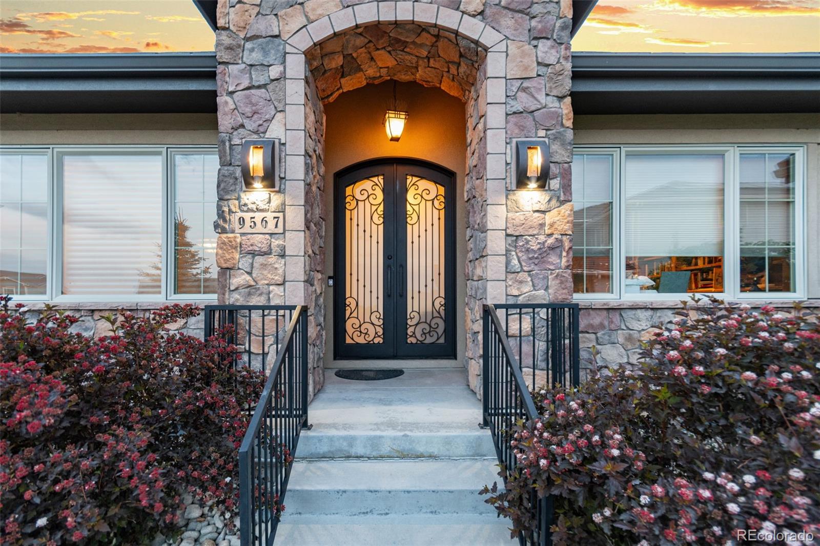 9567 Poppy Way Arvada, CO 80007 - Photo 4 of 50