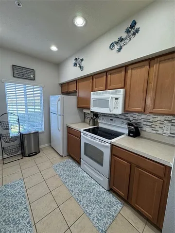 $2,150 | 3707 45th Terrace West, Unit 101, Bradenton, FL 34210
