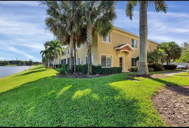 $2,150 | 3707 45th Terrace West, Unit 101, Bradenton, FL 34210