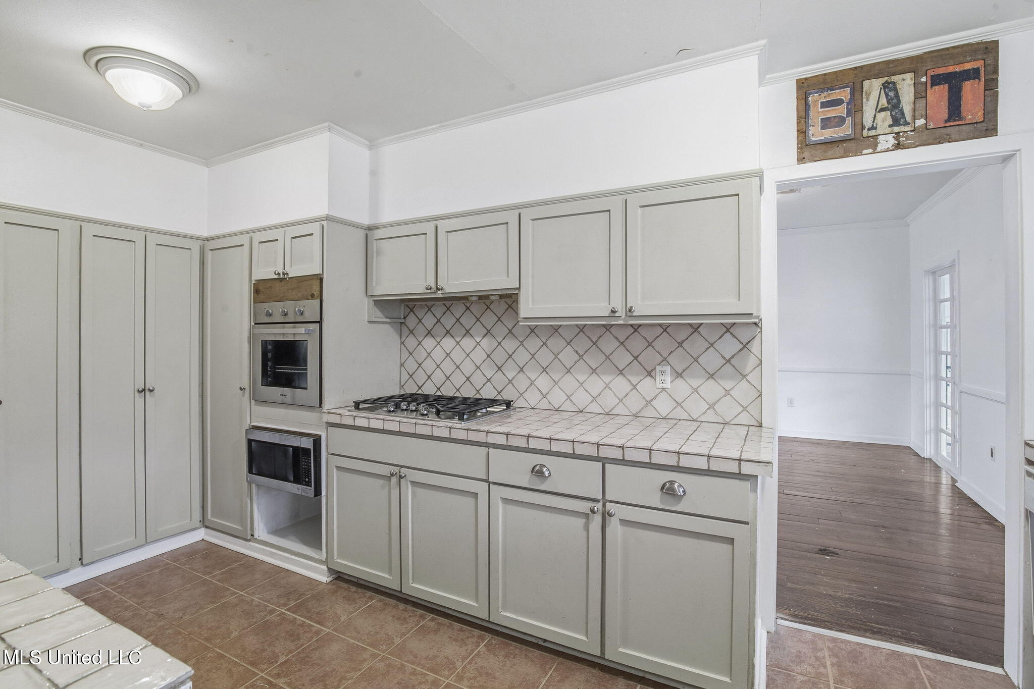 1439 Brecon Drive Jackson, MS 39211 - Photo 12 of 32 14-web-or-mls-1439 Brecon-14