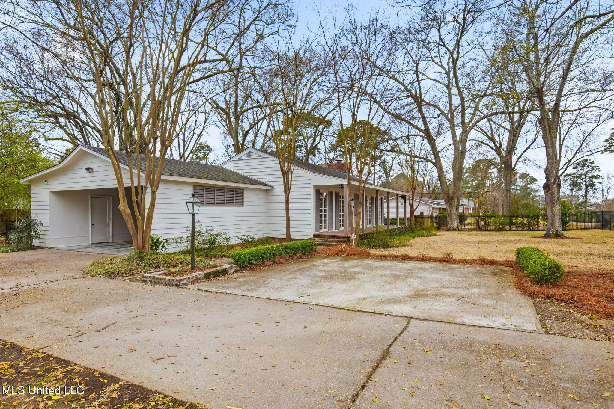1439 Brecon Drive Jackson, MS 39211 - Photo 26 of 32 2-web-or-mls-1439 Brecon-2