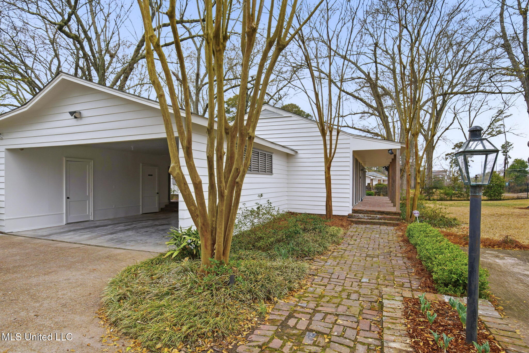 1439 Brecon Drive Jackson, MS 39211 - Photo 30 of 32 6-web-or-mls-1439 Brecon-6